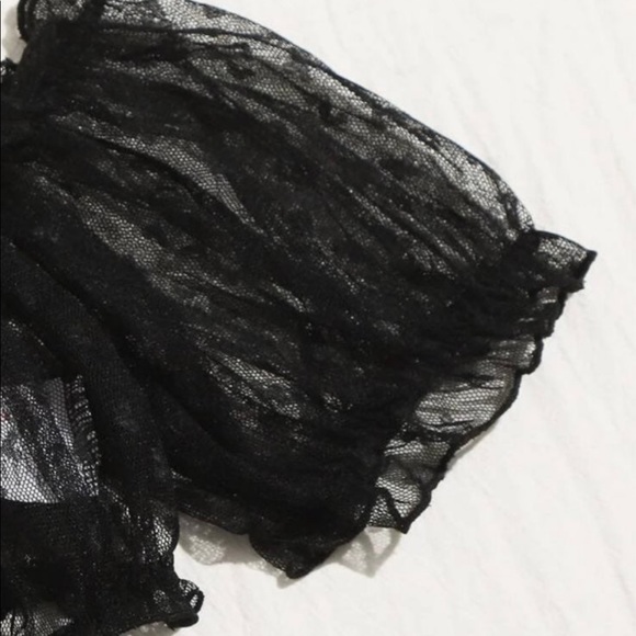 Lingerie set - Picture 2 of 3